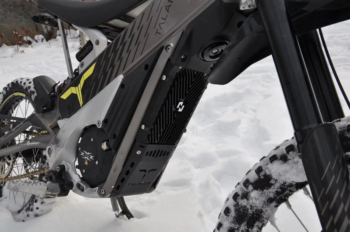 https://cdn.shopify.com/s/files/1/0653/9257/4706/files/Nucular-P24F-Controller-SurRonshop-135928794.webp?v=1741703561